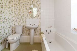 Bethroom_14WL- click for photo gallery